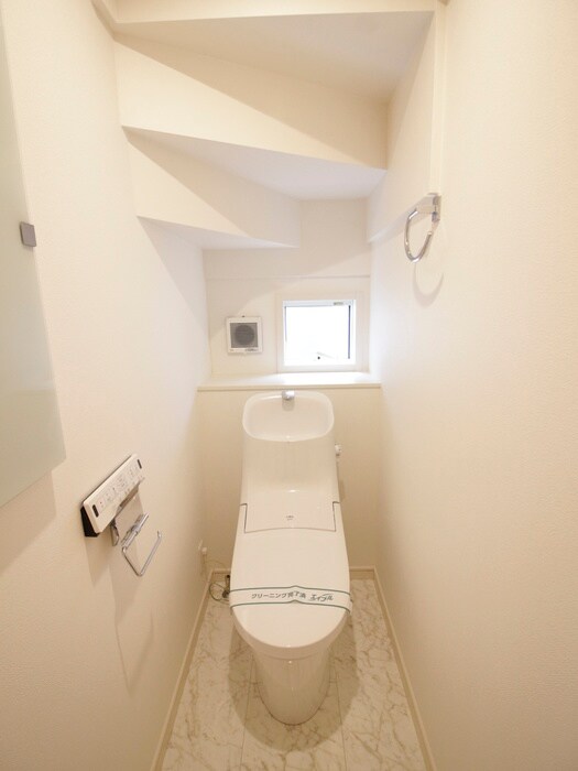 物件内観写真14　(トイレ)
