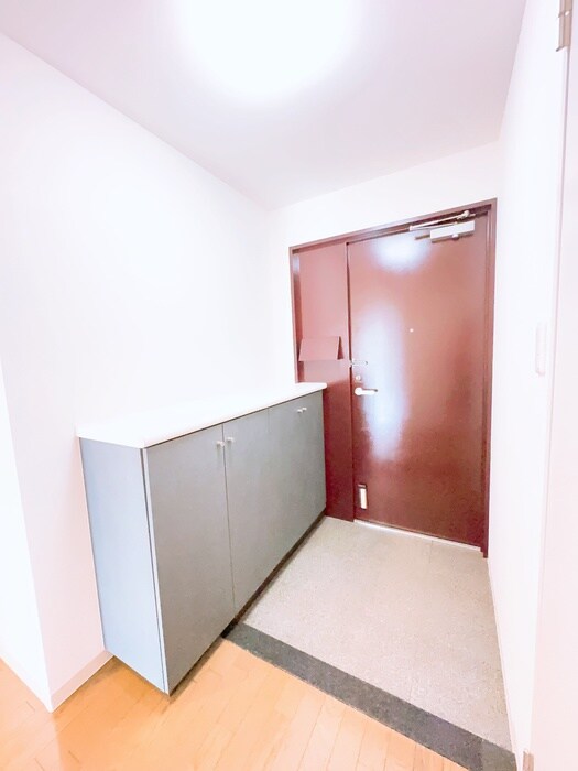 物件内観写真16　(玄関)