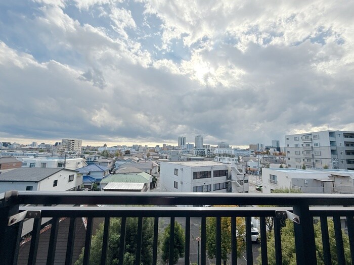 物件内観写真17　(室内からの展望)