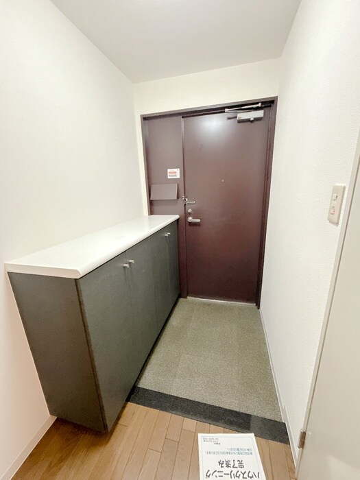 物件内観写真19　(玄関)