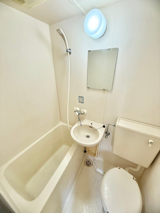 物件内観写真12　(バス／シャワールーム等)