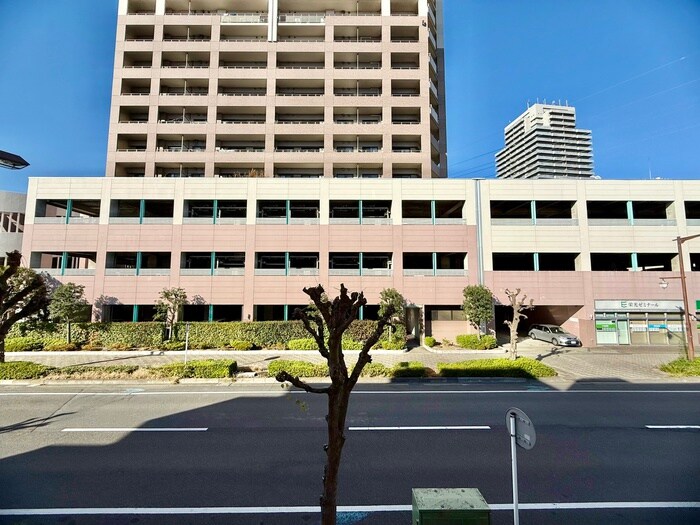 物件内観写真16　(室内からの展望)