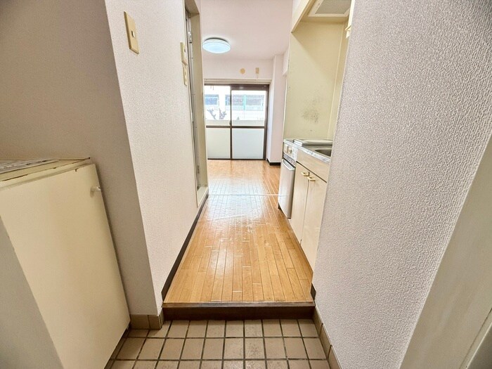 物件内観写真17　(玄関)