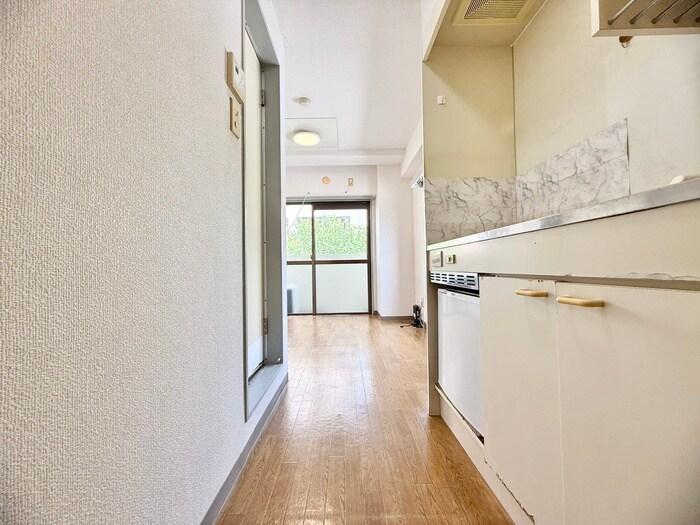 物件内観写真20　(廊下)