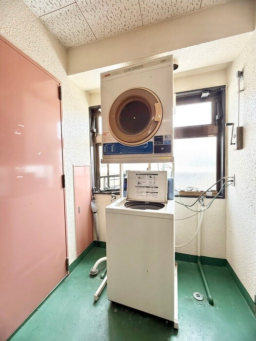 物件内観写真22　(洗濯機置場)