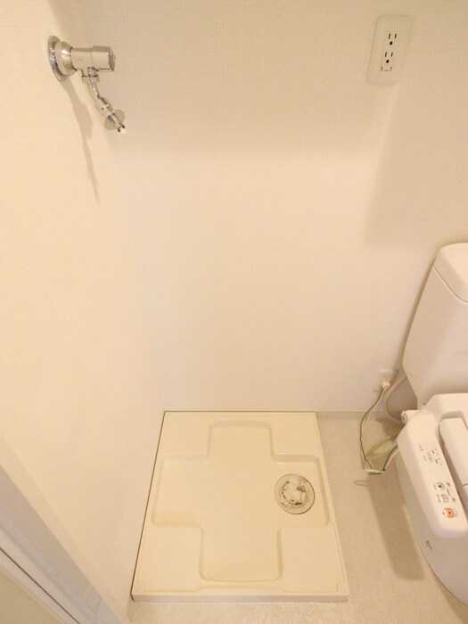 物件内観写真11　(洗濯機置場)