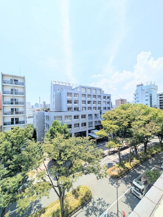 物件内観写真13　(室内からの展望)