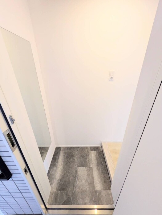 物件内観写真15　(玄関)