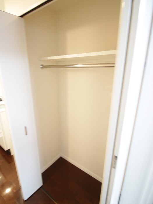 物件内観写真15　(収納)