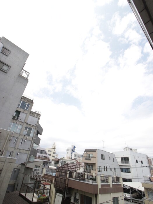 物件内観写真16　(室内からの展望)