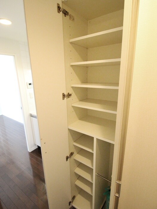 物件内観写真18　(靴箱)