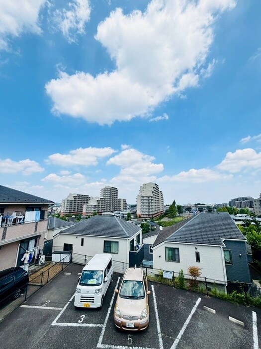 物件内観写真15　(室内からの展望)