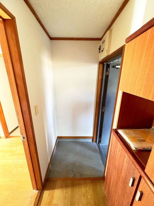 物件内観写真18　(玄関)