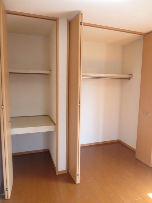 物件内観写真13　(収納)
