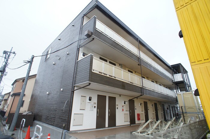 物件外観写真2　(駐輪場)