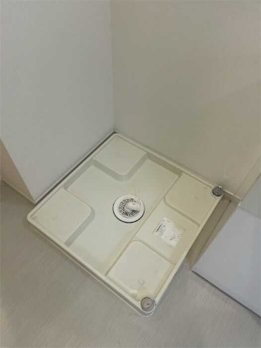 物件内観写真14　(洗濯機置場)