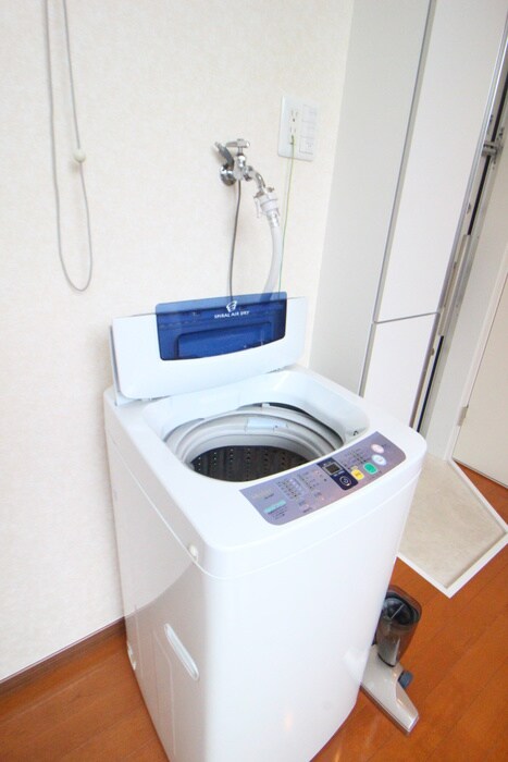 物件内観写真14　(洗濯機置場)