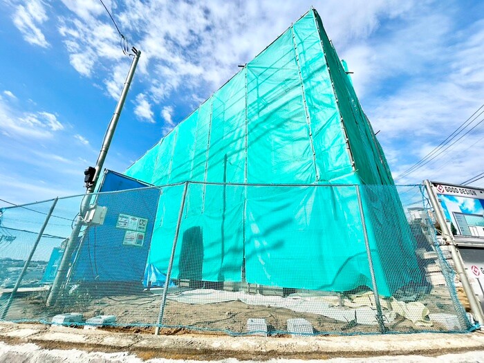 物件外観写真2　(建築中)