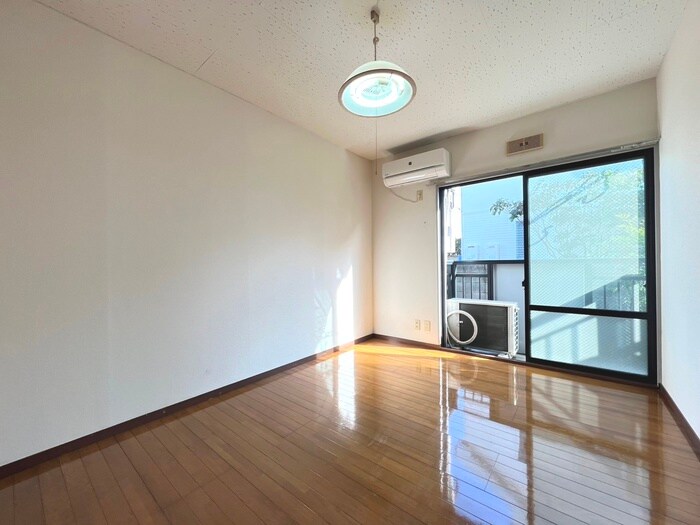 物件内観写真5　(居室)