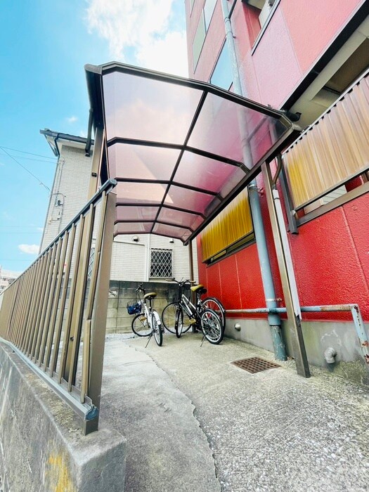 物件外観写真6　(駐輪場)
