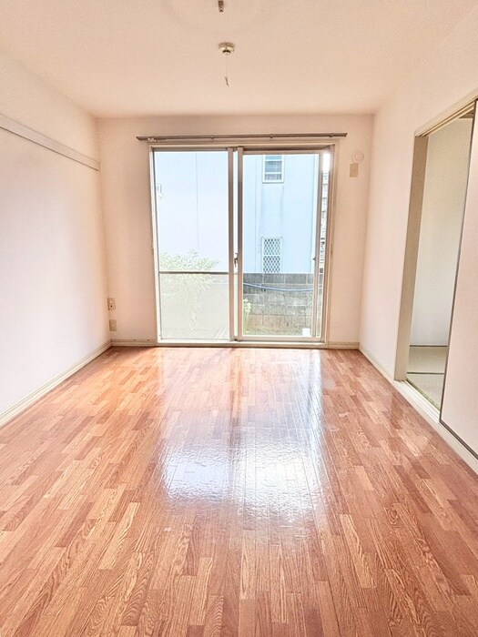 物件内観写真7　(居室)