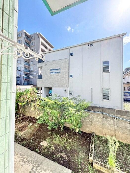 物件内観写真15　(室内からの展望)