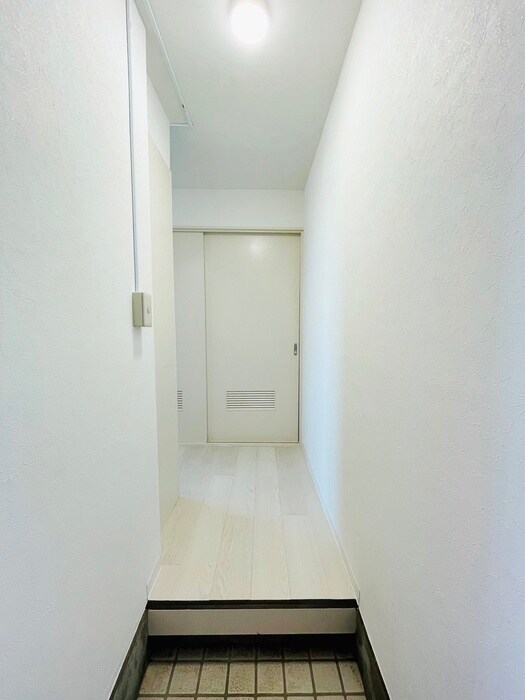 物件内観写真14　(玄関)