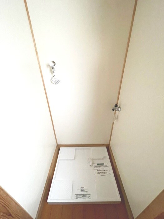 物件内観写真13　(洗濯機置場)