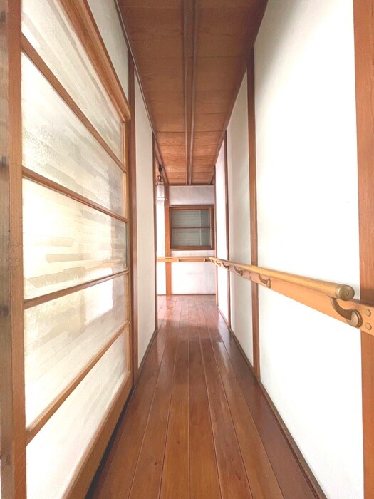 物件内観写真18　(廊下)