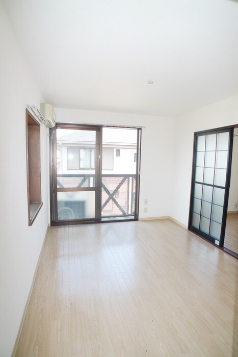 物件内観写真9　(居室)