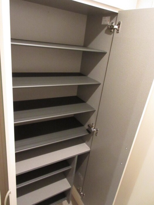 物件内観写真10　(靴箱)