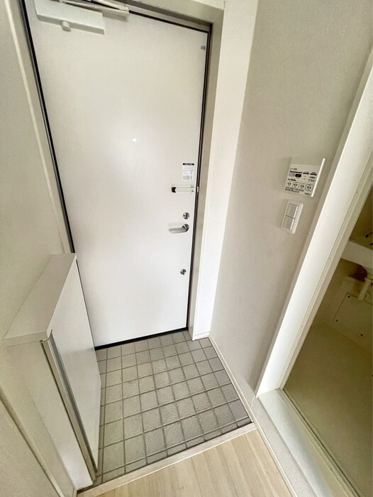 物件内観写真15　(玄関)