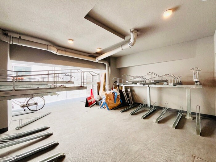 物件外観写真6　(駐輪場)