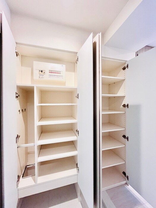 物件内観写真18　(靴箱)