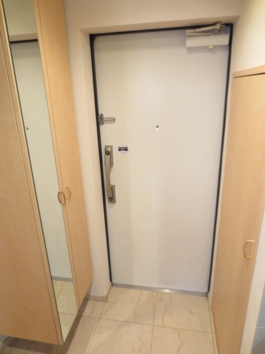 物件内観写真15　(玄関)
