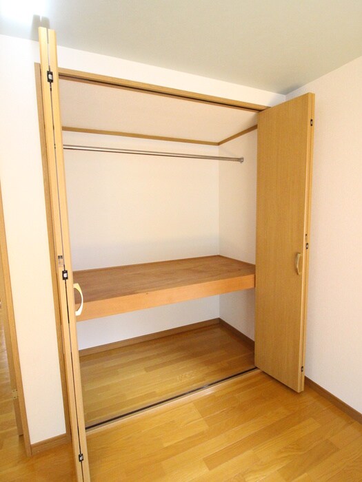 物件内観写真12　(収納)