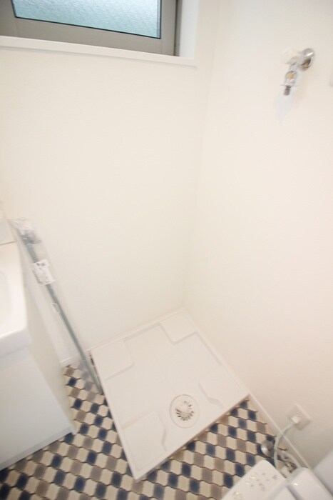 物件内観写真11　(洗濯機置場)