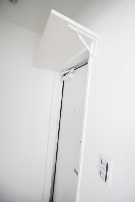 物件内観写真16　(玄関)