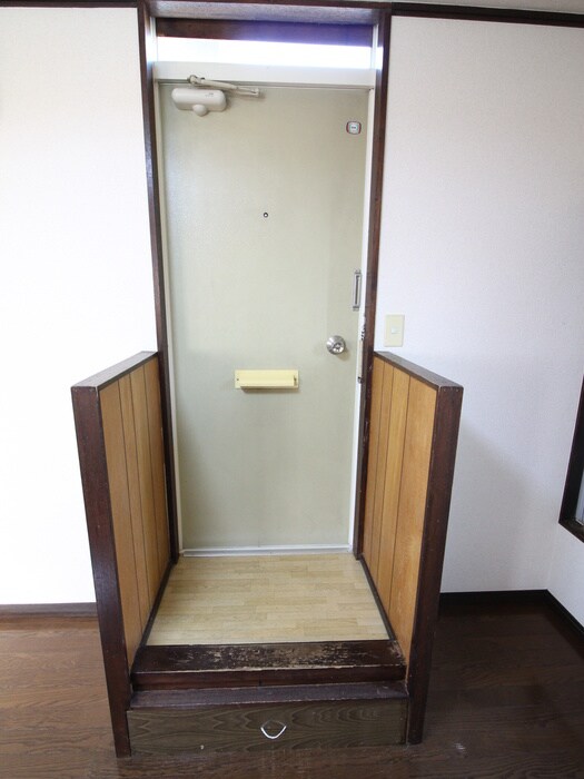 物件内観写真21　(玄関)