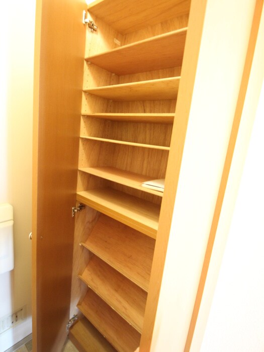 物件内観写真15　(靴箱)