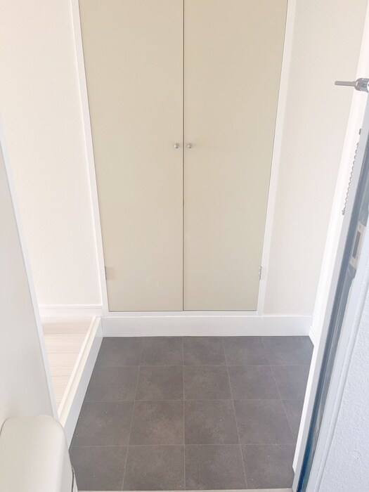 物件内観写真17　(玄関)