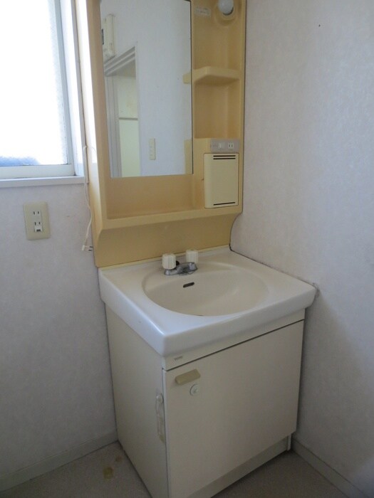 物件内観写真12　(洗面)