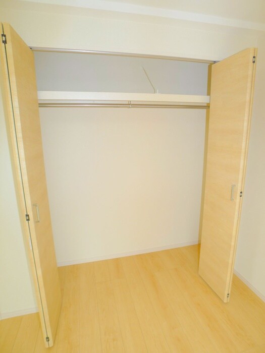 物件内観写真12　(収納)