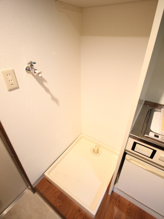 物件内観写真9　(洗濯機置場)
