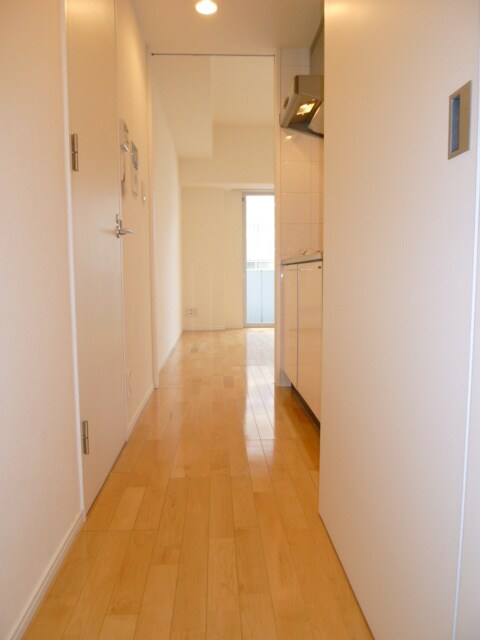 物件内観写真15　(廊下)