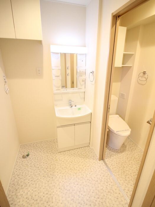 物件内観写真16　(洗濯機置場)