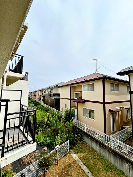 物件内観写真22　(室内からの展望)