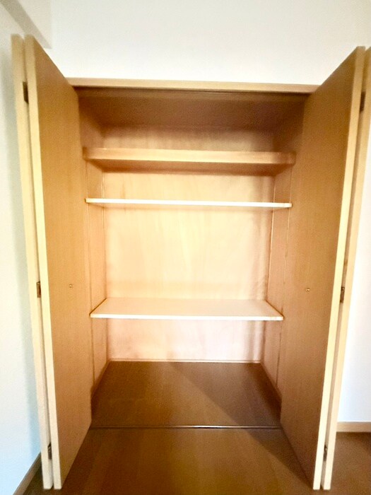 物件内観写真13　(収納)