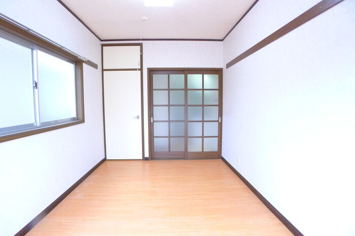 物件内観写真8　(居室)