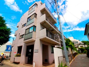 エテルナ青葉台外観写真